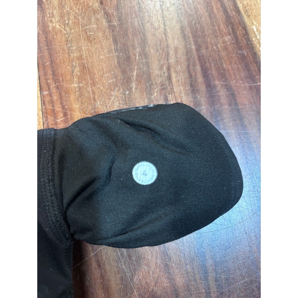 Lululemon crop leggings women sz 4 (fits XS)black high rise athletic yoga pants